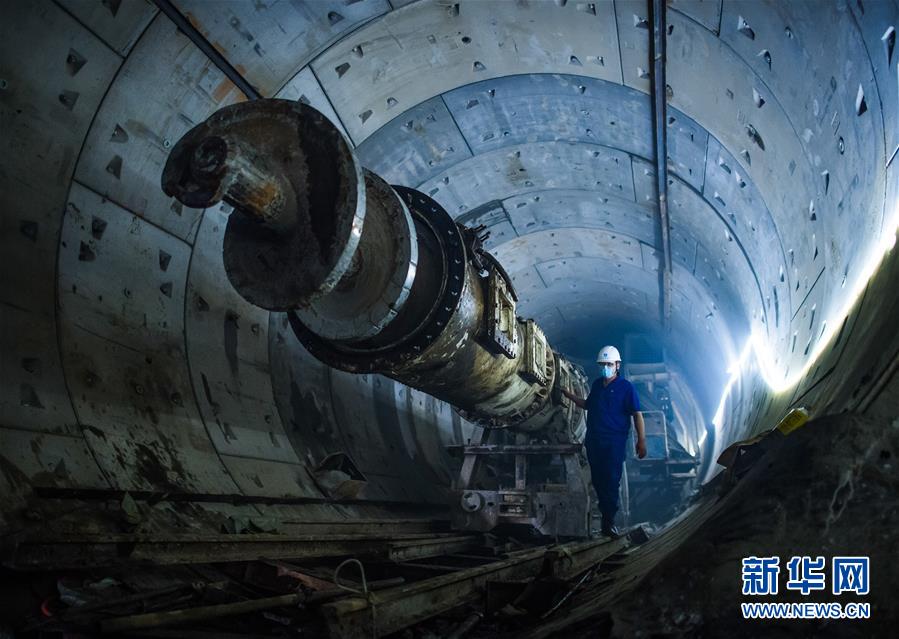 （经济）（3）武汉地铁8号线二期项目稳步推进