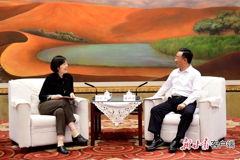 《无极五娱乐怎么样?_唐仁健会见胡晓炼一行》