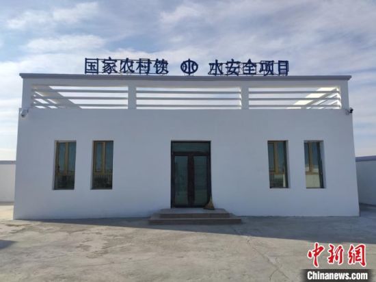 锁阳城镇水厂正常运行。 苏晓波 摄 锁阳城镇水厂正常运行。 苏晓波 摄