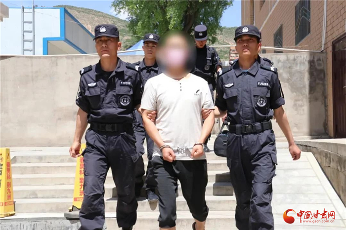 定西警方抓获潜逃16年特大经济犯罪案嫌疑人（图）