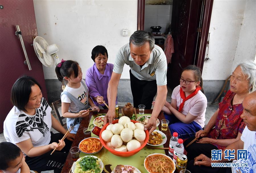 （新华全媒头条·图文互动）（2）庚子之丰——2020年河南夏粮丰收图景