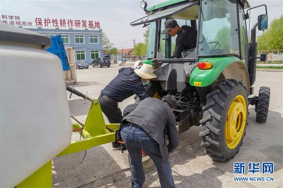 (在习近平新时代中国特色社会主义思想指引下——新时代新作为新篇章·习近平总书记关切事·图文互动)(10)让每一寸耕地都成为丰收的沃土——我国加强耕地保护推进“藏粮于地”