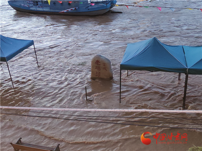 黄河兰州段再涨水  多处步道遭淹没（组图+视频）