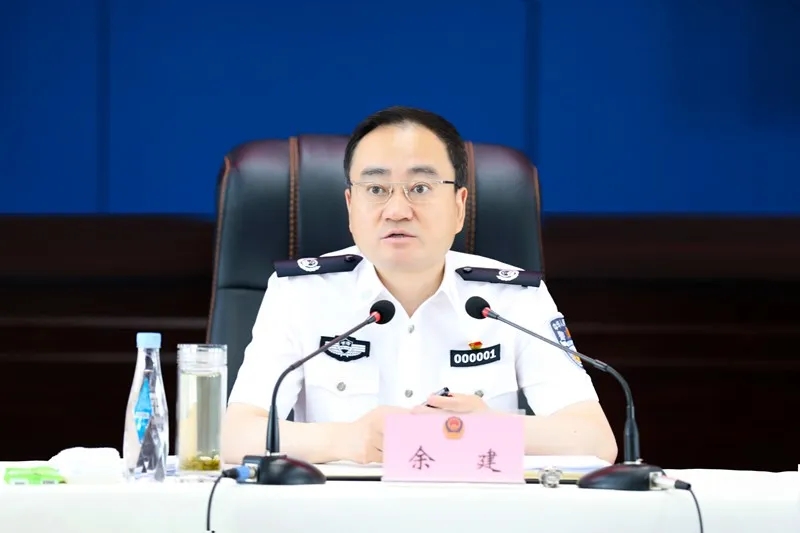 《无极登录平台_余建调研督导兰州市公安局安宁分局教育整顿试点工作（图）》