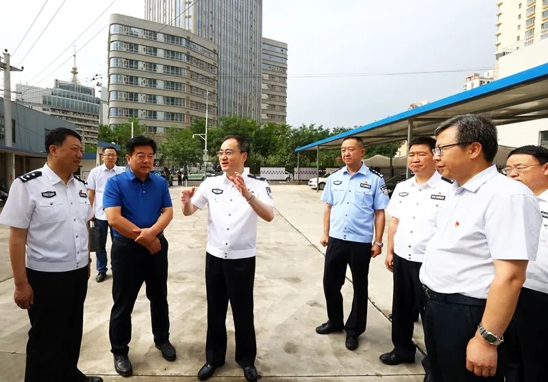 《无极登录平台_余建调研督导兰州市公安局安宁分局教育整顿试点工作（图）》