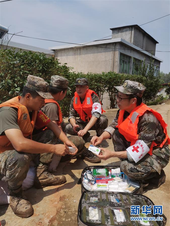 （防汛抗洪·一线人物·图文互动）（2）抗洪官兵健康的“贴心管家”——记联勤保障部队第901医院药师王伟迪