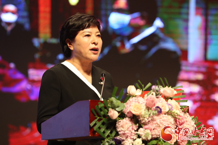 甘肃省举行庆祝中国医师节系列活动 200个医疗团队800名个人获表扬