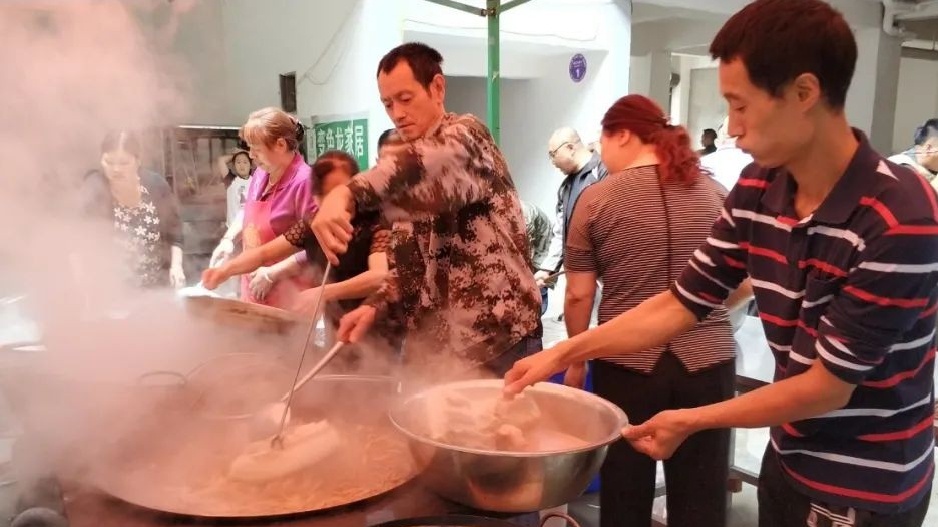 陇南文县：暖心的“大锅饭”