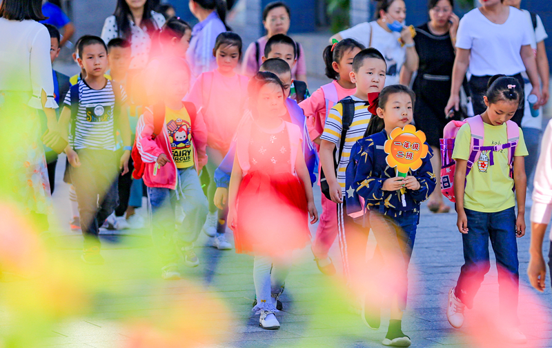 酒泉各中小学：我们开学了！