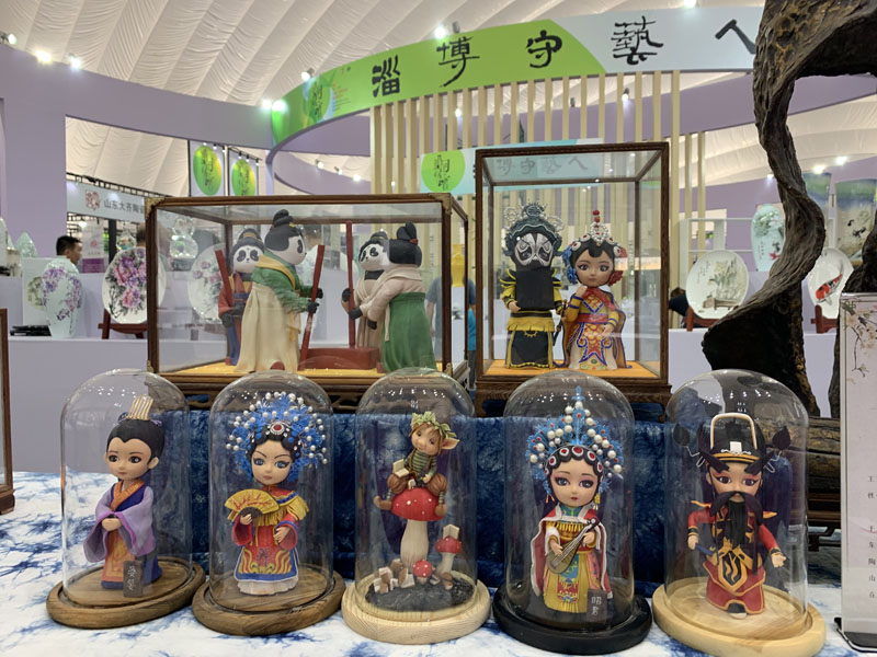 山东省淄博市非遗项目软陶泥塑作品“齐风娃娃”