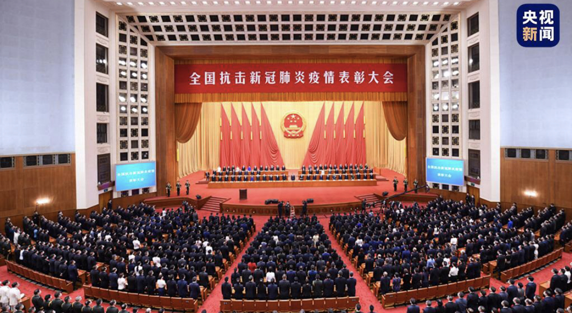 携手|致敬平凡英雄丨你们携手抗疫的样子真美