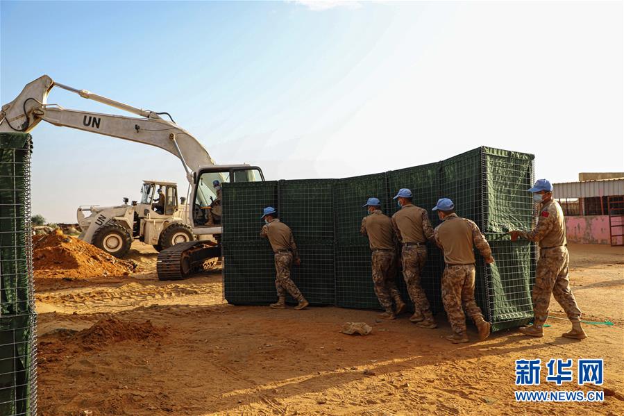 （国际）（2）中国维和工兵分队完成联非达团营地防御工事升级改造任务