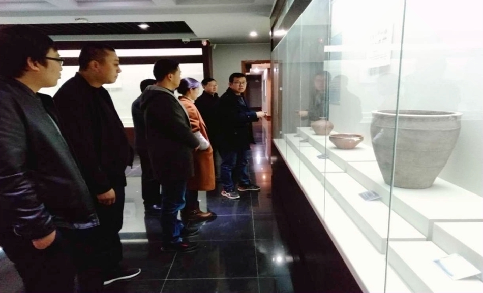 武山县博物馆来博物馆开展馆际交流活动1.jpg