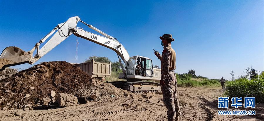 （国际）（1）中国赴苏丹达尔富尔维和工兵分队完成首次跨区施工任务