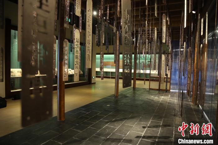 展览现场。 辽宁省博物馆供图 摄 展览现场。 辽宁省博物馆供图 摄