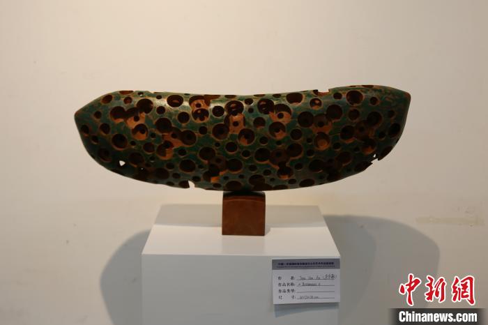 图为越南艺术家展出的作品。广西艺术学院供图 图为越南艺术家展出的作品。广西艺术学院供图