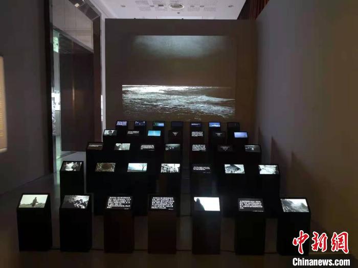 影像作品。 童笑雨 摄 影像作品。 童笑雨 摄