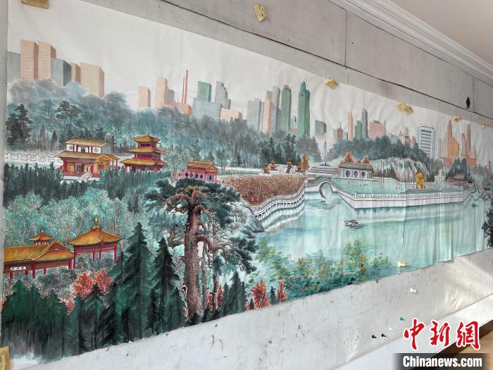访内蒙古农村的“草根”画家:用画笔记录新农村变迁