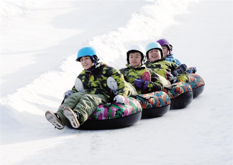 临夏州利用寒假在各县市开展“冰雪运动进校园”活动