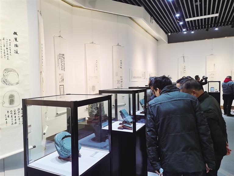 “非遗精品洮砚传拓题跋艺术展”开展 洮砚雕刻、传拓、拓片题跋集中亮相甘肃艺术馆