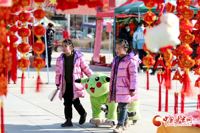 甘肃静宁：红红火火迎新年