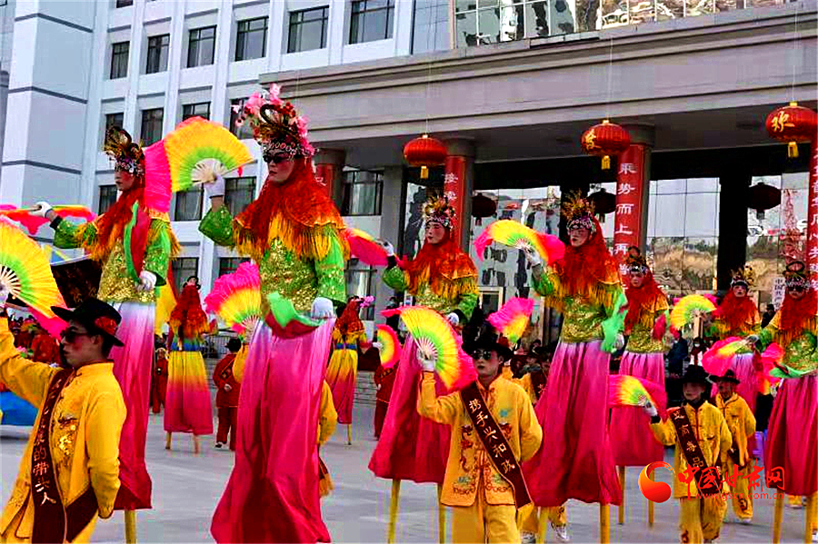 【网络中国节·春节】 传承活态非遗  临夏州和政秧歌“上十三”