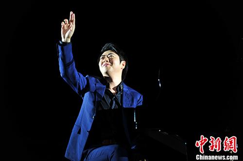 钢琴家郎朗：走过“至暗时刻”，人生是一场马拉松