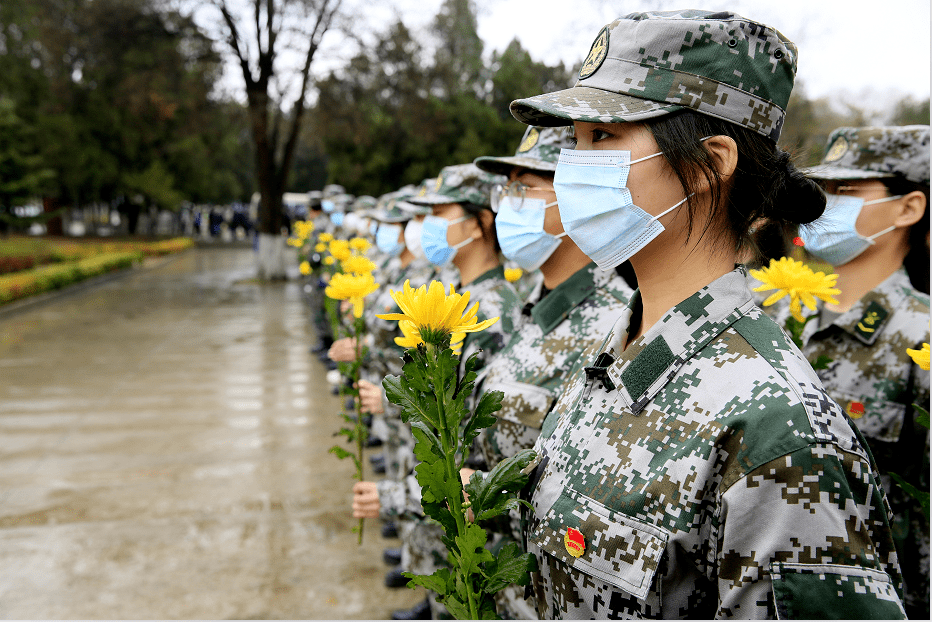 《无极五登陆地址_清明节，陈红军烈士与儿子首次“见面”……》