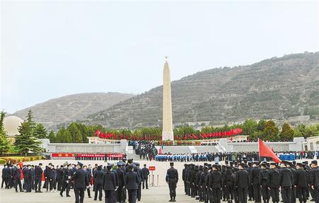 【奋斗百年路 启航新征程 学党史 悟思想 办实事 开新局】甘肃：社会各界干部群众缅怀先烈悟党史 汲取力量再出发