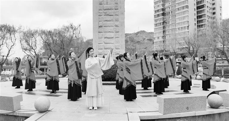 兰州这场活动“亮眼” 清明传统文化文艺展演在龙源举行