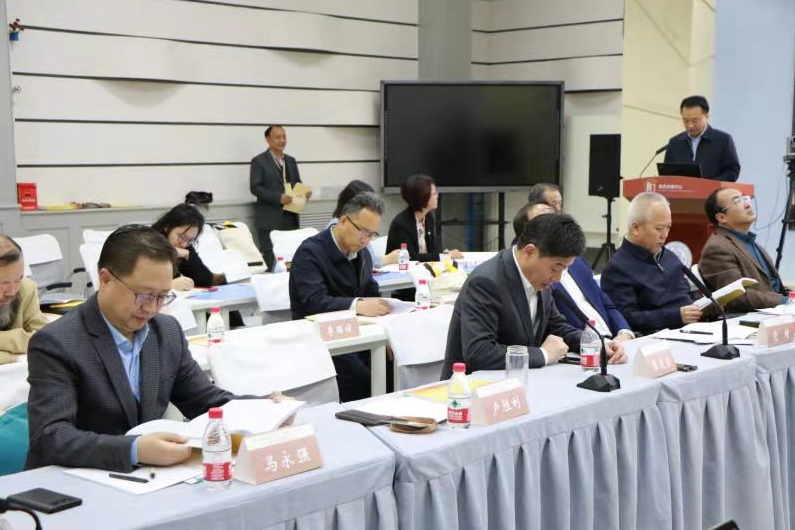 书写敦煌文化精粹 传承丝绸之路精神——冯玉雷长篇小说《野马,尘埃》首发式暨研讨会举行