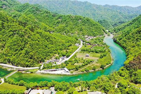 陇南康县的阳坝生态旅游风景区风光旖