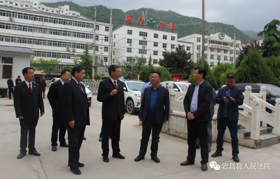 宕昌县委书记,县政法队伍教育整顿领导小组组长王强深入县法院机关