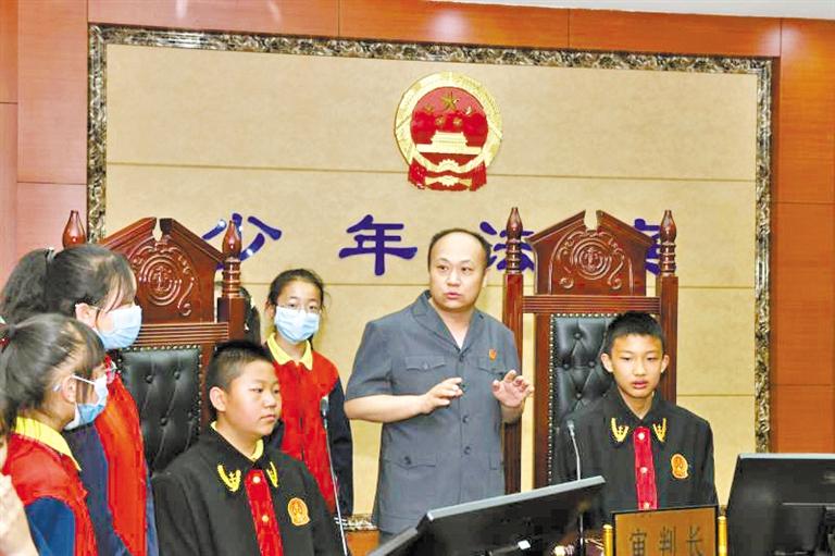 甘肃省高级人民法院举行“法爱同行 别样过六一”主题公众开放日活动
