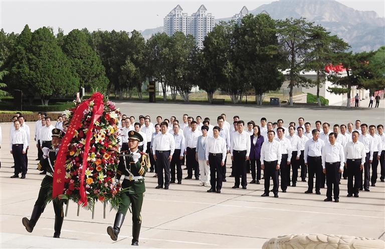 兰州市委理论学习中心组党史学习教育暨市级领导干部专题读书班开班把牢前进方向 展示担当作为开创发展新局面