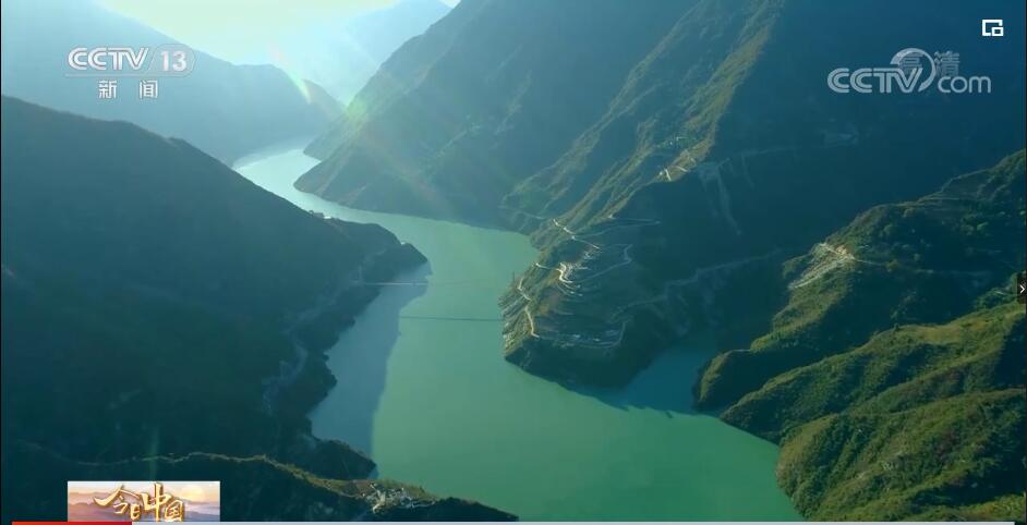 [今日中国]甘肃临夏 奋斗百年路 启航新征程·今日中国 刘家峡水库：高峡平湖别样美