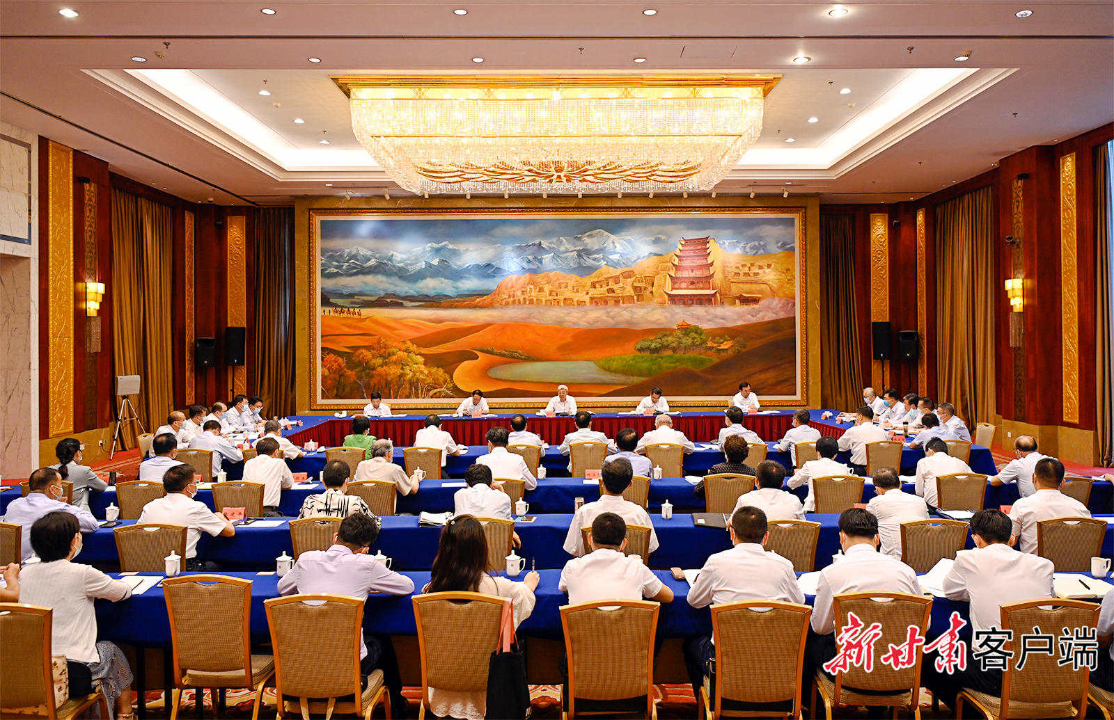 中共甘肃省委召开全省上半年经济工作专题协商座谈会