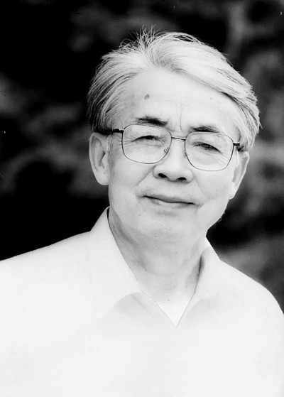 骑白马、探冰川、做真人的大先生 骑白马、探冰川、做真人的大先生