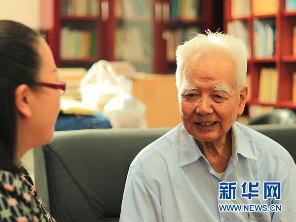 中国人民大学法学院教授,中国刑法学研究会名誉会长高铭暄接受采访。(单博文/摄) 中国人民大学法学院教授,中国刑法学研究会名誉会长高铭暄接受采访。(单博文/摄)