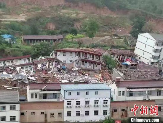 10月2日至6日，甘肃平凉市灵台县普降大到暴雨，致当地多处基础设施不同程度损坏。　李强 摄