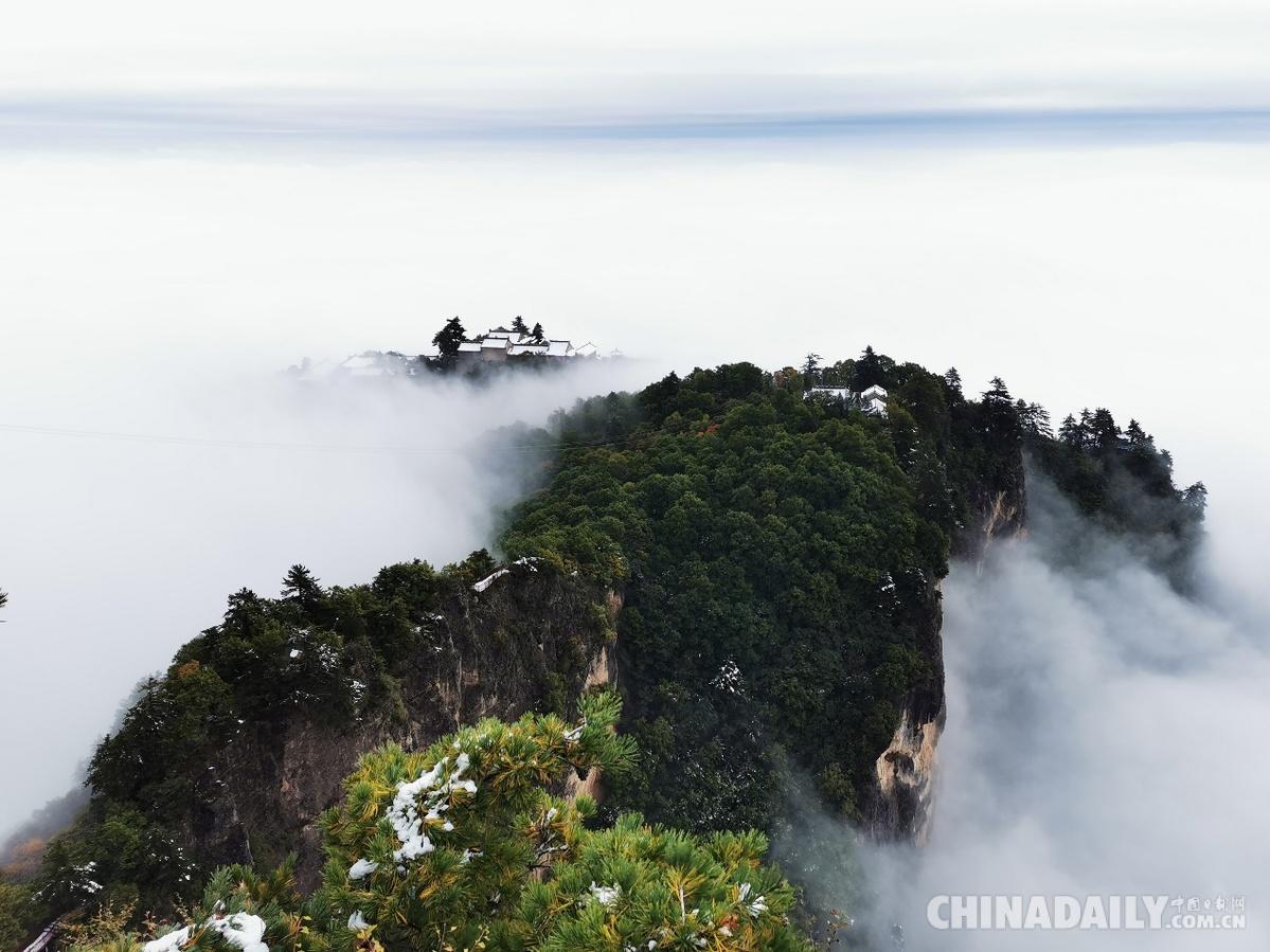 甘肃平凉：雪后崆峒山 云海玉弓缘