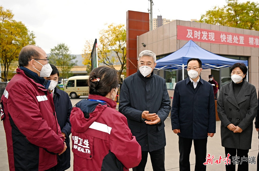 尹弘在天水市调研督导疫情防控工作2