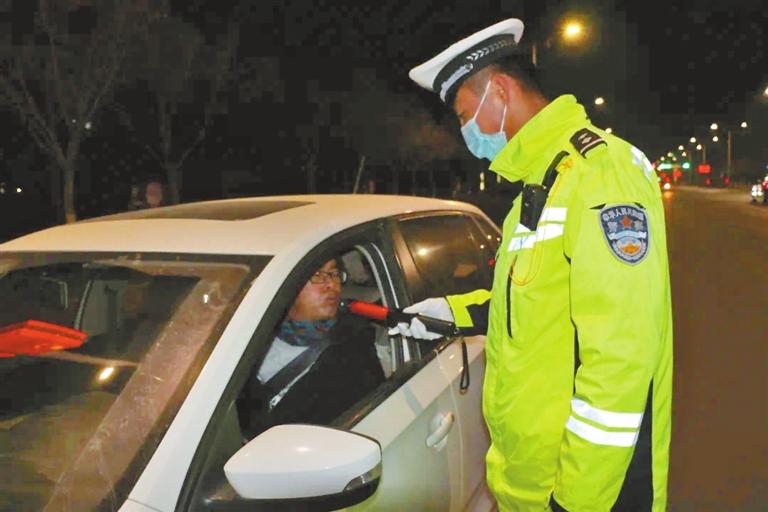 首个统一行动日甘肃省查处酒驾醉驾142起 兰州白银天水等地涉酒违法驾驶人员大幅度上升