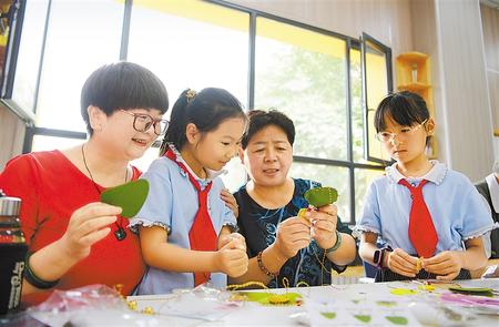 兰州新区推进“双减”政策落地非寄宿制中小学不得在校内设置食品小卖部、超市