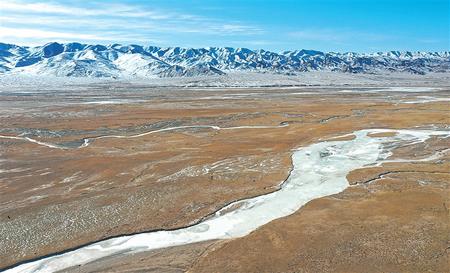 地处祁连山国家公园阿克塞县阿勒腾乡境内的哈尔腾雪山