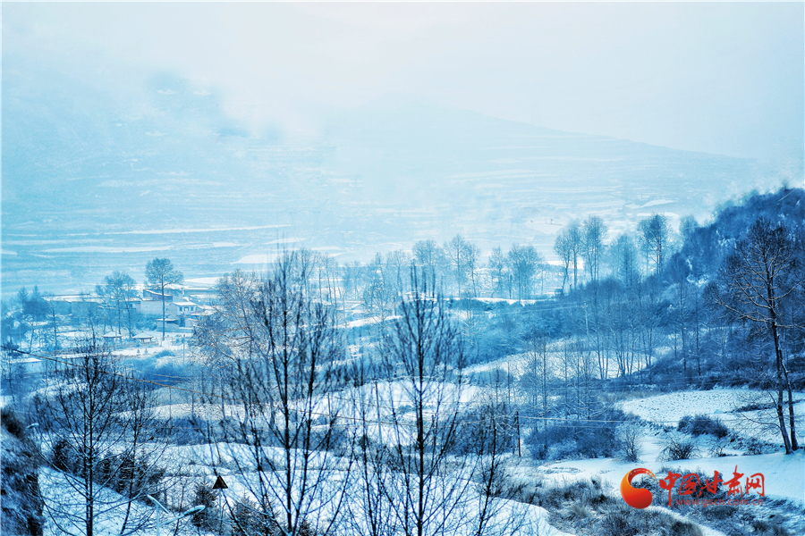 【陇拍客】兰州榆中：小年夜瑞雪飘洒 看乡村如诗如画