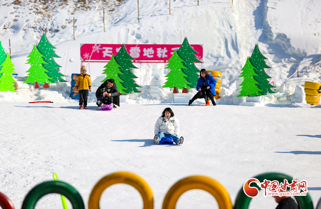 【乐享冰雪 喜迎冬奥】甘肃酒泉：冰雪运动乐趣多