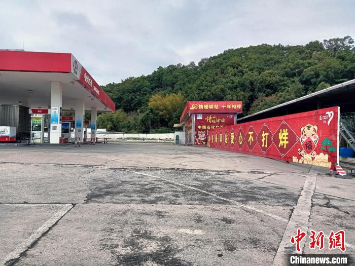 摩托车返乡路:“大军”变“散兵”折射中国社会大变迁