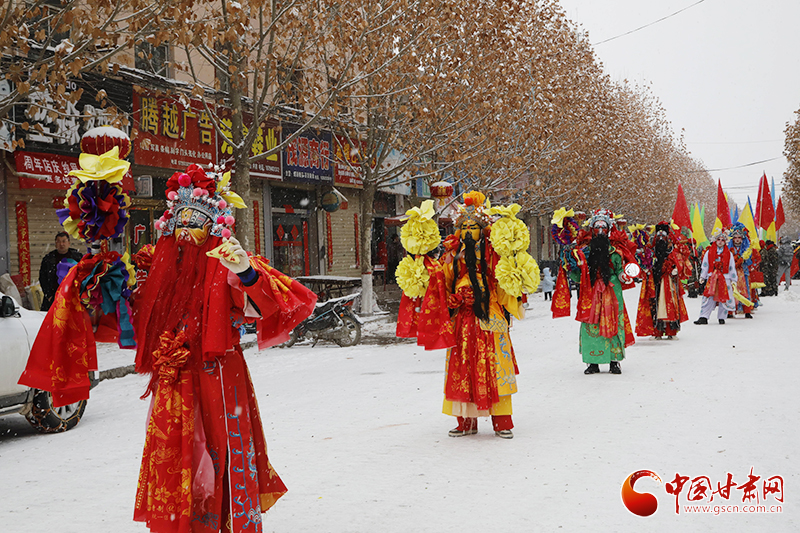 【网络中国节·春节】甘肃静宁：多彩民俗闹新春 红红火火过大年