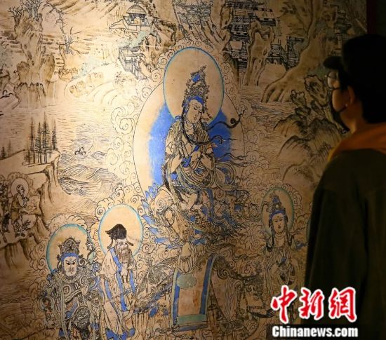 敦煌壁画(复制品)展览。中新社记者 高展 摄